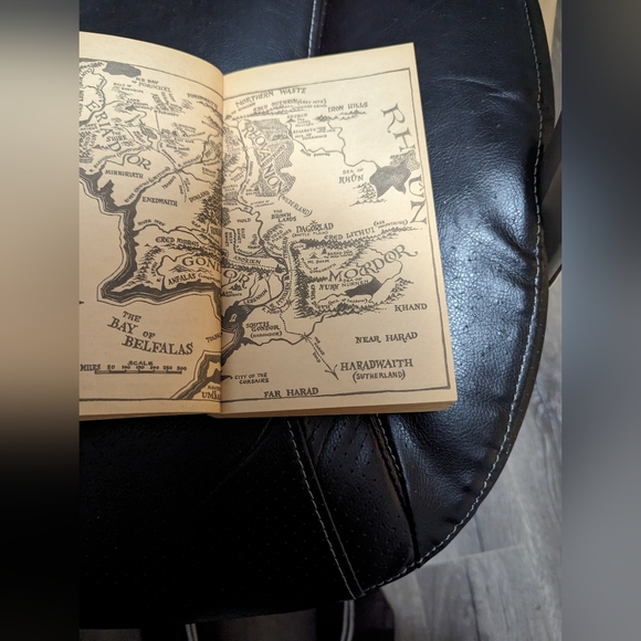 Tolkien Box Set with 2 books. The Two Towers and the return of the Kings. - Picture 4 of 11